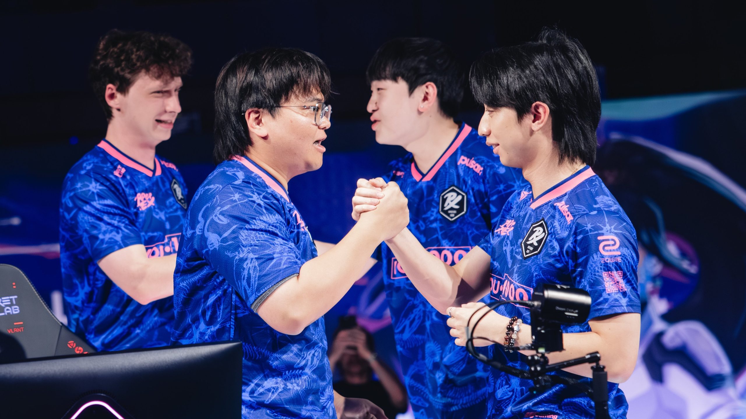 Panggung Grand Final VALORANT Masters London 2026 tempat Paper Rex berduel melawan Leviatán dalam best-of-five yang dramatis